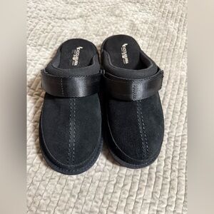 Koolaburra by UGG Women's Tizzey Clog Black 6 Comfort Style NWOT never worn